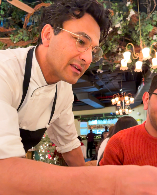 Chef Vikas Khanna serving the food in bungalow in nyc